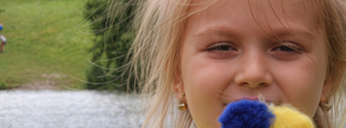 Tři roky s Ukrajinou &ndash; pomoc Charity Česk&aacute; republika napaden&eacute; zemi neust&aacute;v&aacute;