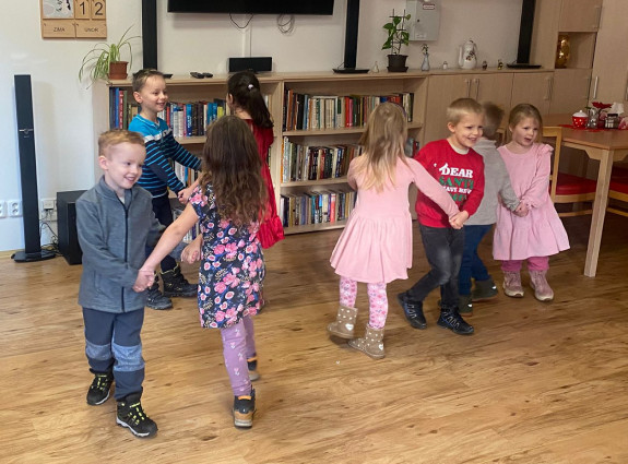 🎵 Hudba a sm&iacute;ch spojily generace 🎵