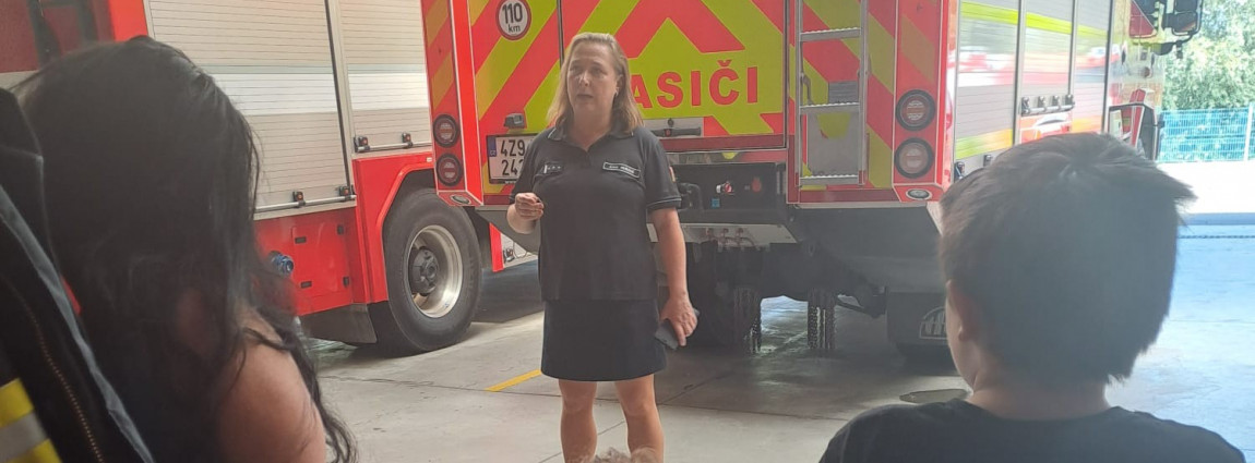 🚒 Nav&scaron;t&iacute;vili jsme hasičskou stanici 🚒