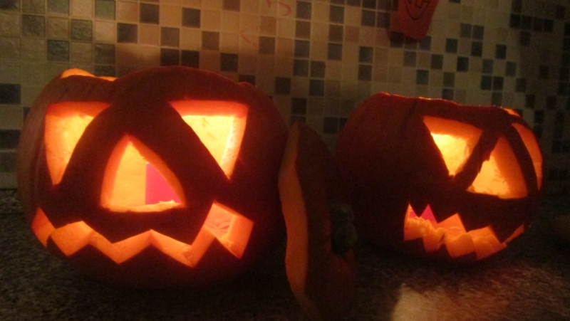 Halloween v N&iacute;zkoprahu Zast&aacute;vka