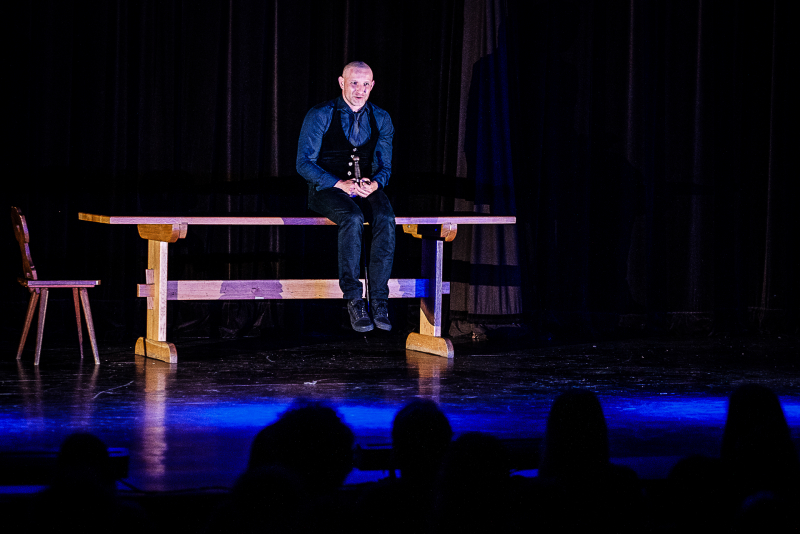 HAMLET v Jan&iacute;kovce
