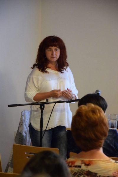 Každý schizofrenik není agresivní. Psycholožka přednášela o psychotických onemocněních