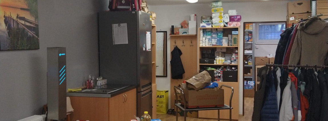 7 tun materi&aacute;ln&iacute; a potravinov&eacute; pomoci pro lidi v nouzi
