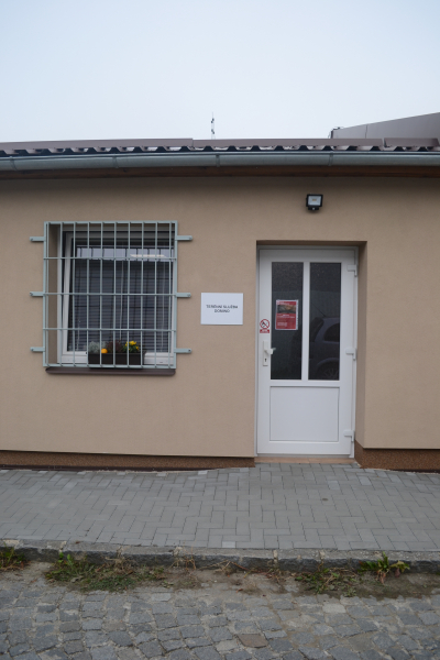 Jeden den soci&aacute;ln&iacute;ho pracovn&iacute;ka v TER&Eacute;NN&Iacute; SLUŽBĚ DOMINO