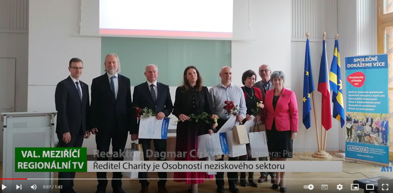 Region&aacute;ln&iacute; TV: Ředitel Charity je Osobnost&iacute; neziskov&eacute;ho sektoru ZK za rok 2023