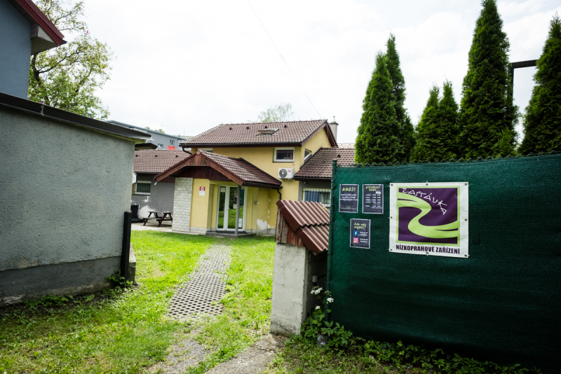 Jeden den soci&aacute;ln&iacute;ho pracovn&iacute;ka v NZDM Zast&aacute;vka